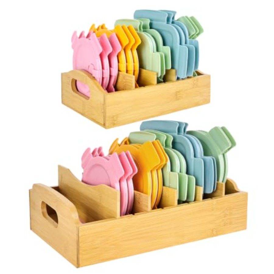 Food Storage In The Kitchen - 2パック竹製蓋オーガナイザー、10.6インチ x 8.2インチ/13.2インチ x 10インチ食品保存容器蓋ホルダー、調節可能な仕切り付き、キッチン収納