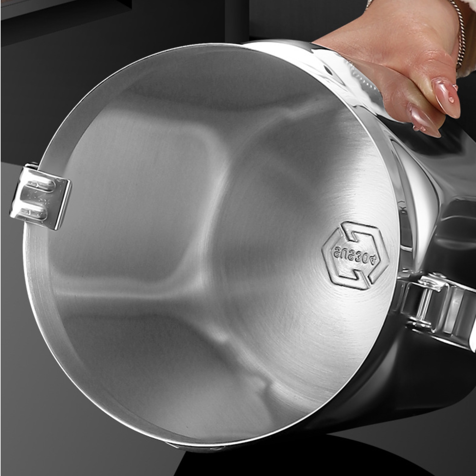 気密ステンレス製キャニスター シルバー ステンレス製保存容器 - Food Storage Canister のレビューと価格